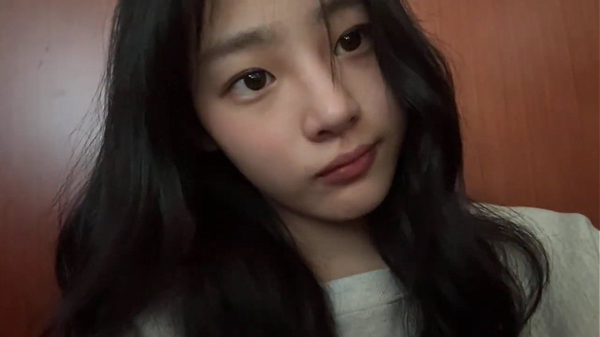 minji pics tweet media