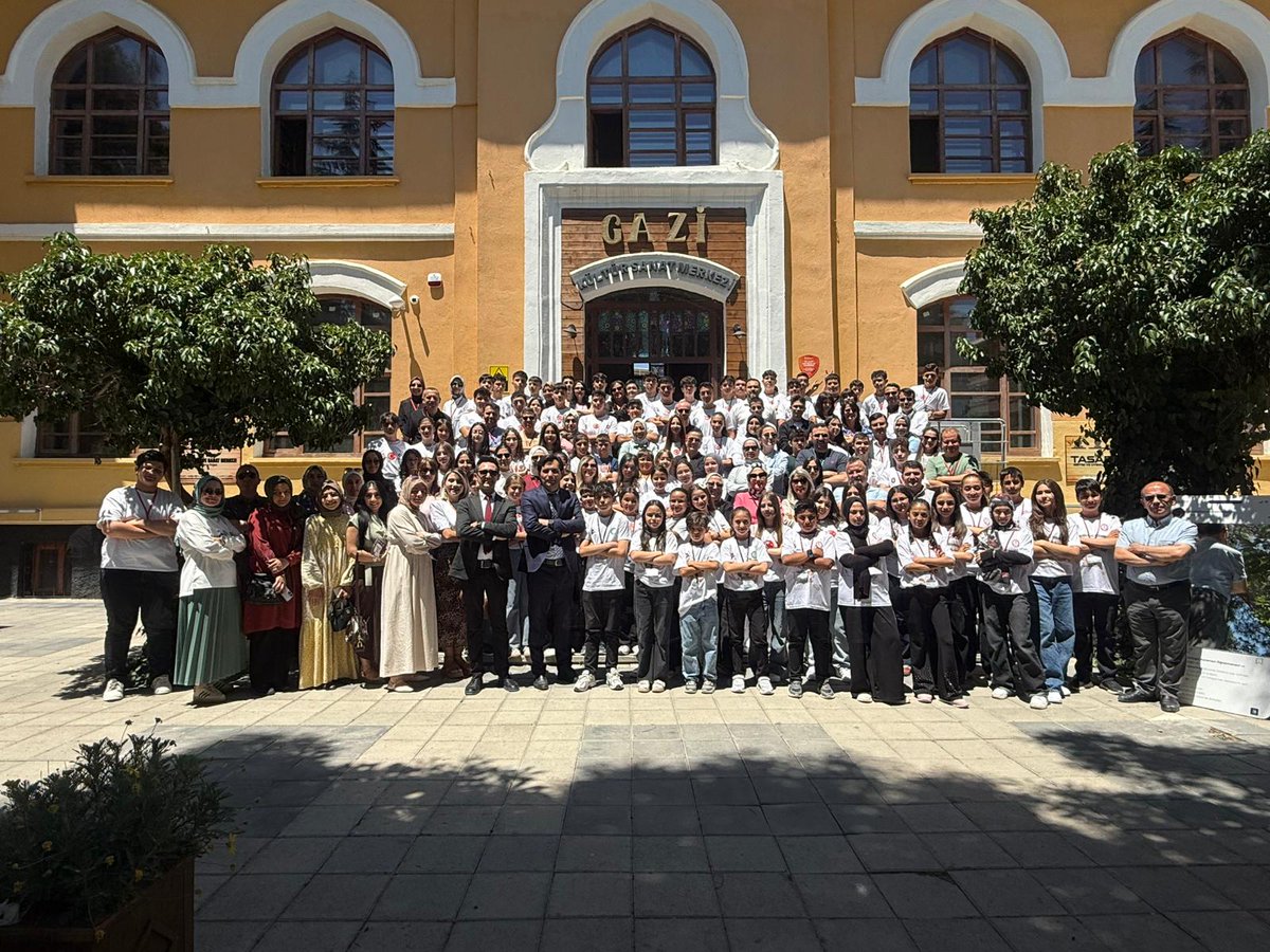 memkaraman's tweet photo. Karaman'da Bilim ve Yenilik Buluşması, 4006-C Bilim Fuarları Festivali 3 Bin Ziyaretçi ile Başarıyla Tamamlandı

Karaman İl Millî Eğitim Müdürlüğü Strateji Geliştirme Şubesi Ar-Ge Birimi koordinasyonunda hazırlanan ve TÜBİTAK tarafından ikinci kez desteklenmeye hak kazanan 4006-C Bilim Fuarları Festivali, 17-18 Haziran 2026 tarihlerinde Gazi Kültür ve Sanat Merkezi'nde yoğun katılımla gerçekleştirildi.

Haber 👉https://t.co/bvshd3qTeM

@tcmeb @Yusuf__Tekin @Tubitak @mebtegm @farukyelkenci @ebubekirsavasci @meb_ogm @MebOrgm  @CihadDemirli @meb_dinogretimi @CelileErenOKTEN @tcmeb_mtegm  @KaramanValiligi @KaramanArge @ismail_kilinc