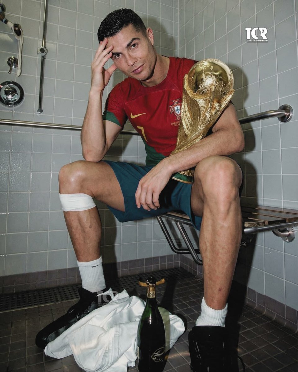 UTDKobi's tweet photo. This is going to be the most iconic photo ever https://t.co/FIrw8F11WP