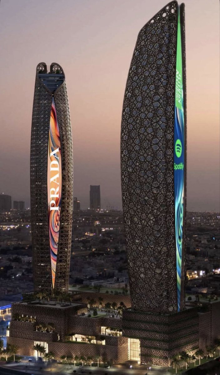 NextStop_KSA's tweet photo. ثنائية معمارية جديدة في جدة
تحمل شاشات Vertical عملاقة مدمجة في واجهات البرجين https://t.co/91phG85mPz