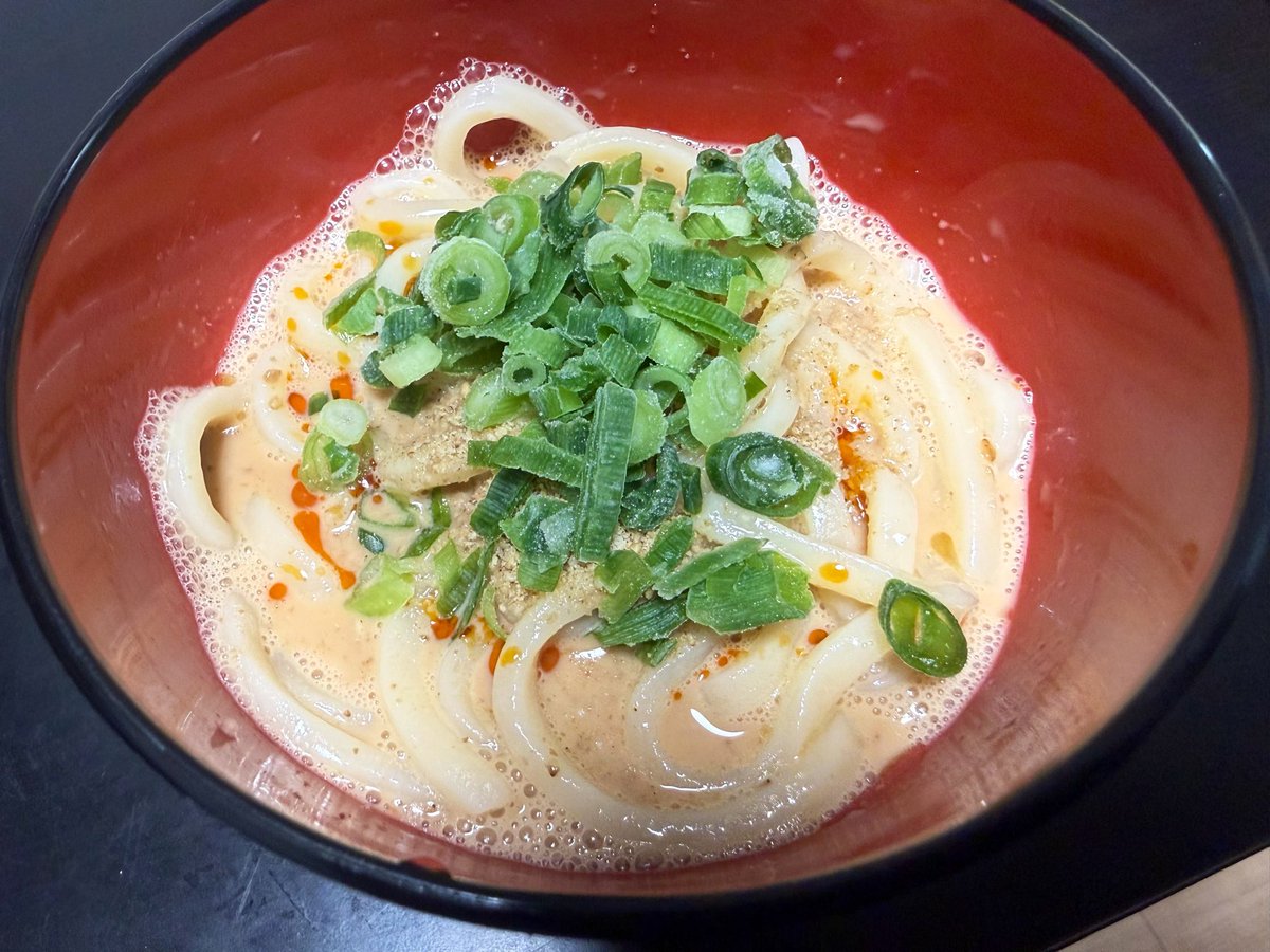 ohsuzu8787's tweet photo. ついでに鈴木の坦々豆乳うどぅん◥█̆̈◤∥ https://t.co/o1DVY6sQsQ