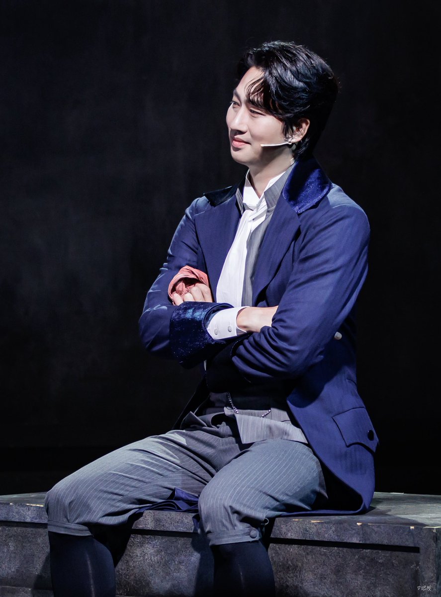 marieet__PIC's tweet photo. 251122 프라테르니테 스페셜커튼콜

빅토르 #안재영 배우님 https://t.co/RDh35Z3kXs