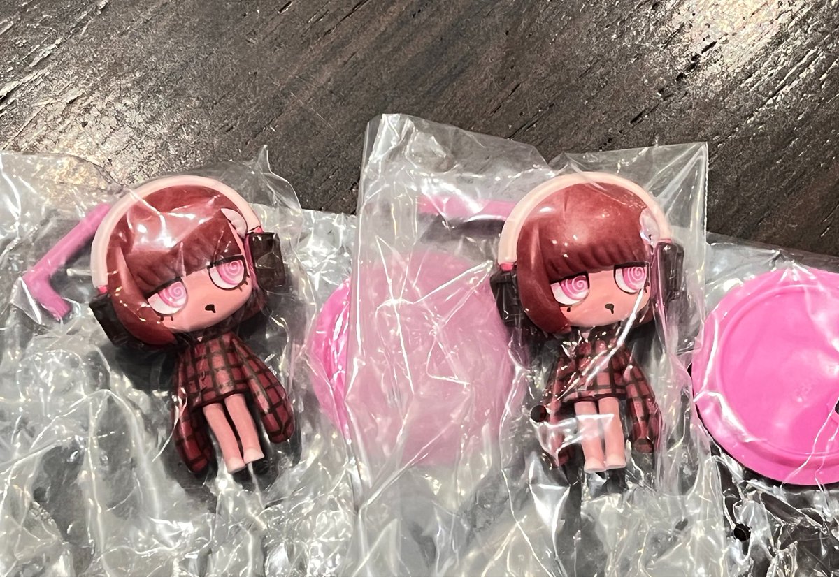 _g416_'s tweet photo. 【交換】VIRUSWEETS ウイルスイーツ フィギュアコレクション Sugar Pop Party

譲　チョコレート (2体います)

求   レモンキャンディ  マシュマロ  カラフルマシュマロ 

郵送交換希望
検索からでもお気軽にお声掛けください https://t.co/H2KIrIS7M9