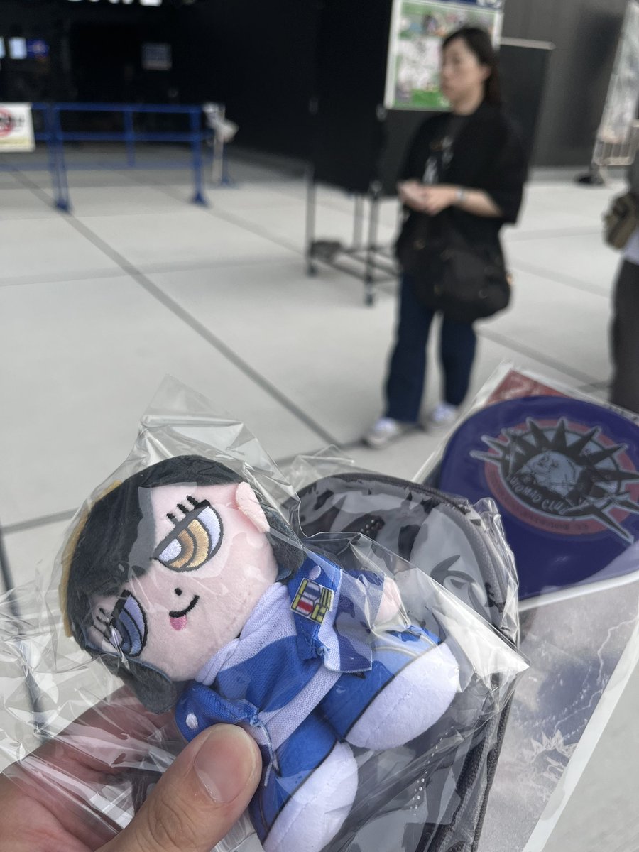 s_6113's tweet photo. 人生初めてのライブが
ずとまよでよかったです！🦀🧟‍♀️

特に好きな
お勉強と脳裏上が流れた時は
自然と涙が零れ、全身鳥肌がたって
今までに無い経験させてもらった

ACAねさんは実在した、、謝謝🐼🙏🇨🇳
#ゾンクラ #ずとまよ https://t.co/KrlGf2gxHM
