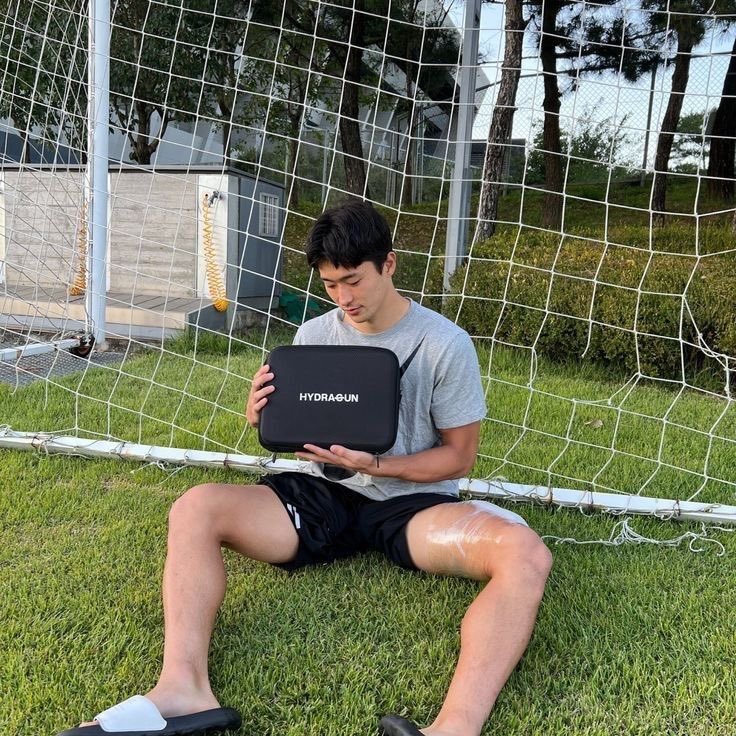 pppaaik's tweet photo. 설귯 동거하면 서령우 하루종일 허벅지 문질문질해서 규냥이빡침
규덩아왜그러냐아~남친허벅지좀만지겟다는데하면서 개죽이 웃음 지어서 조규냥 마음약해졋다네요 https://t.co/B5KBfiFCim