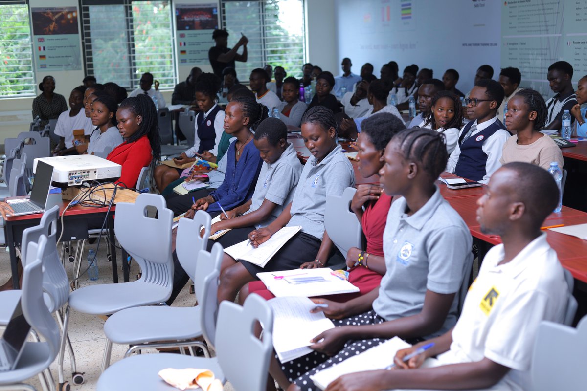 httcjinja's tweet photo. Students enrolled in certificate programs in Hotel Operations, Tour Guiding, and Bakery participated in a career guidance session on Thursday, June 18, designed to equip them with knowledge needed to excel in the sector. The session was made possible through funding from Enabel. https://t.co/4qFNUzsGrL