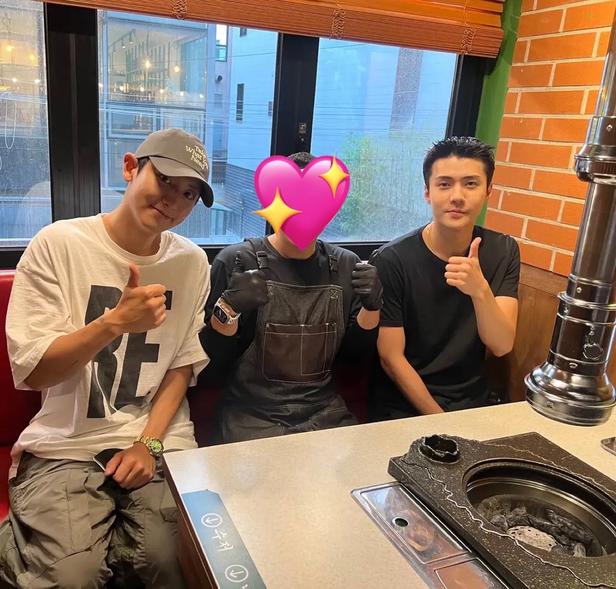 _tnggg's tweet photo. วันก่อนที่สามจิ๋วไปอีสข้าว คือไปอีสร้านประจำพี่มินซอกอ้ะ555555555555555 คือฉันเห็นพี่มินซอกไปบ่อยจนแบบเออเกาหลีรอบหน้าต้องไปบ้างแระ🤤 ละเปนร้านที่เซชานเคยมากินอีกกก ของดีแน่ เจอเรยรอบหน้า!!!🤲🏻 https://t.co/fQjYLJwCPh