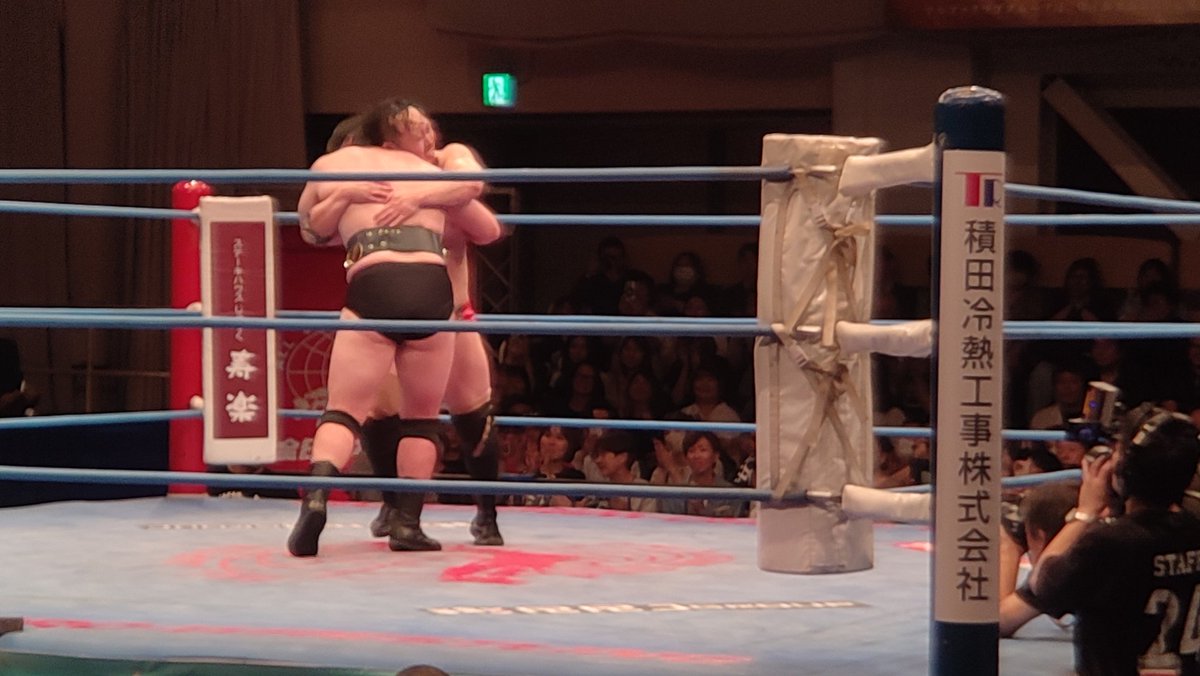 CafeRacer_ST's tweet photo. 第2試合から燃え尽きそうになったよ。
男児さんとアニキは最高のライバルだね。
#aipw
#田村男児
#立花誠吾
#オレが全日本プロレスだ https://t.co/sJiS0D9RCs