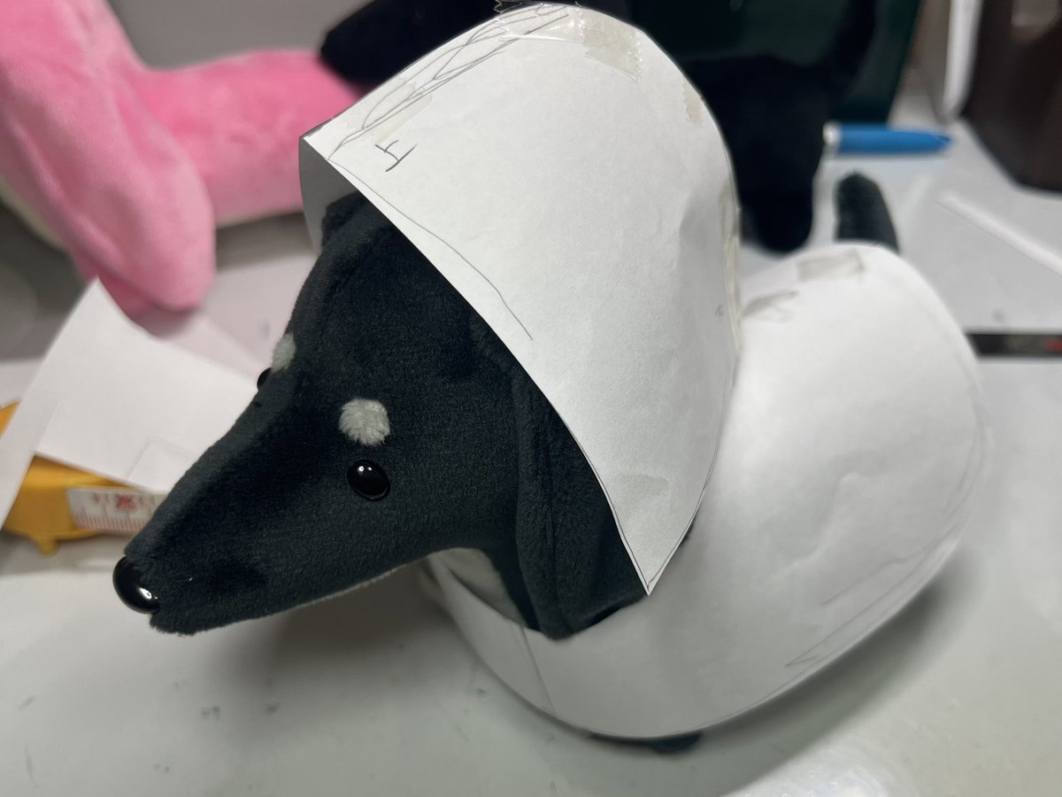 MinoruSSSS's tweet photo. 耳長ダックスちゃんの季節物制作中です！

今回のモデル担当はセサミちゃんだよ♡ https://t.co/CuKyvTsh65