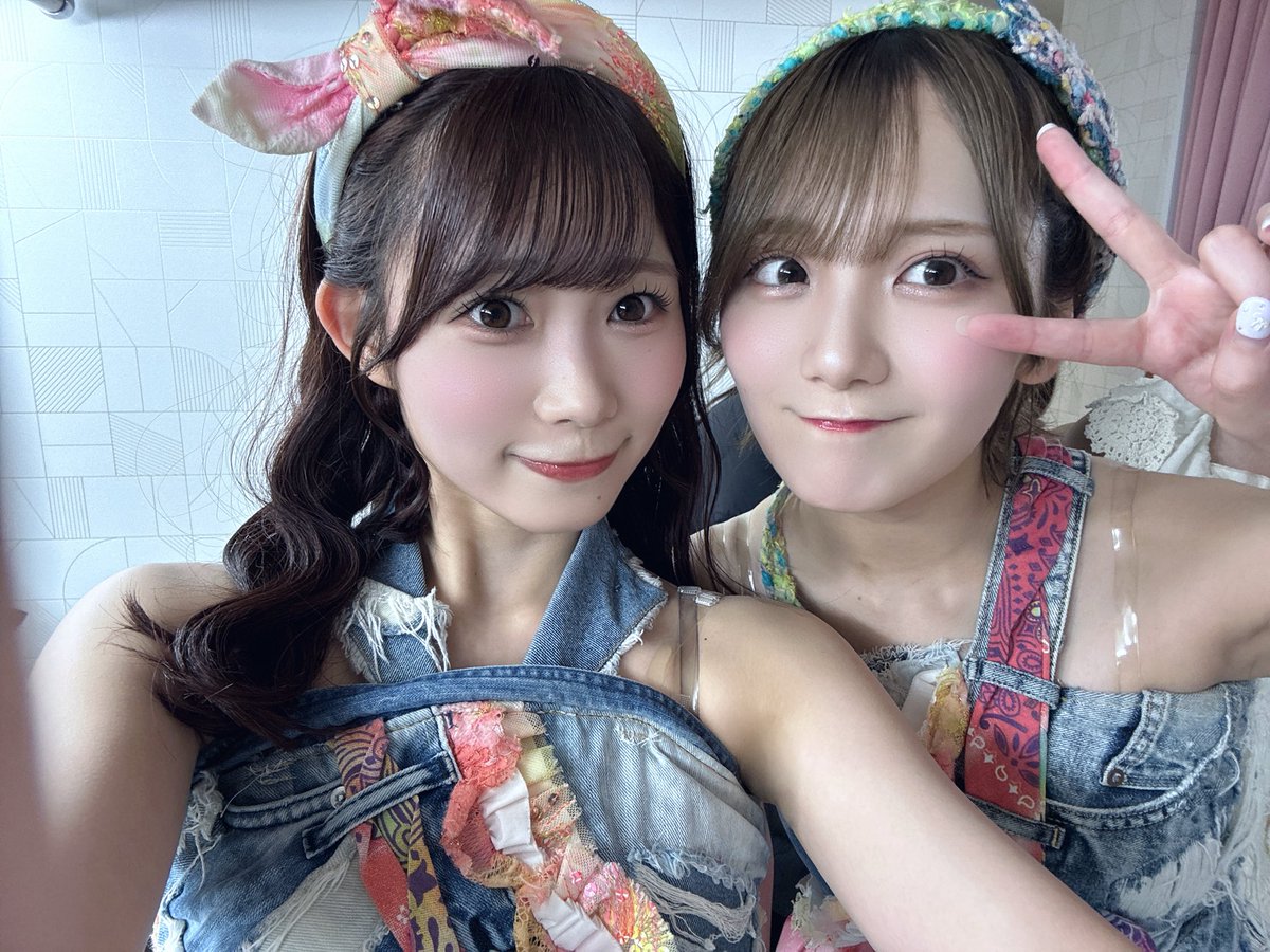 yuki_ota0327's tweet photo. #RESET公演 ありがとうございました♡

ペンライトもうちわもコールも
全部見えたし聞こえたし嬉しかったです❣️
ありがとうございました🩵💜

そして、今日がまなかさんと出れる最後の公演で
この瞬間全部がもう最後なんだなと本当に本当に寂しくて仕方がなかったです( ߹ᯅ߹ )
最後にユニットも含めて全部一緒に
出ることができて本当に幸せでしたᐡ•͈ ·̭ •͈ᐡ
まなかさんのことがだいすきです。