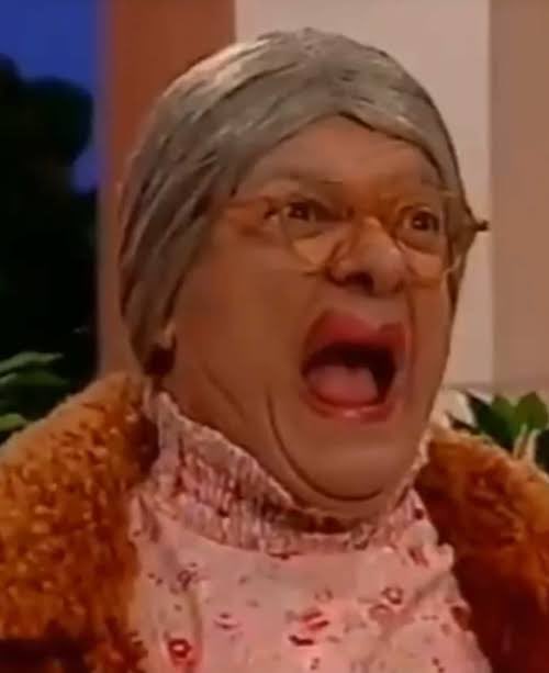 friday13th1990's tweet photo. @JFreiress_ Tiago Leifert disse que mama o Neymar? https://t.co/7HHMdLZhE6