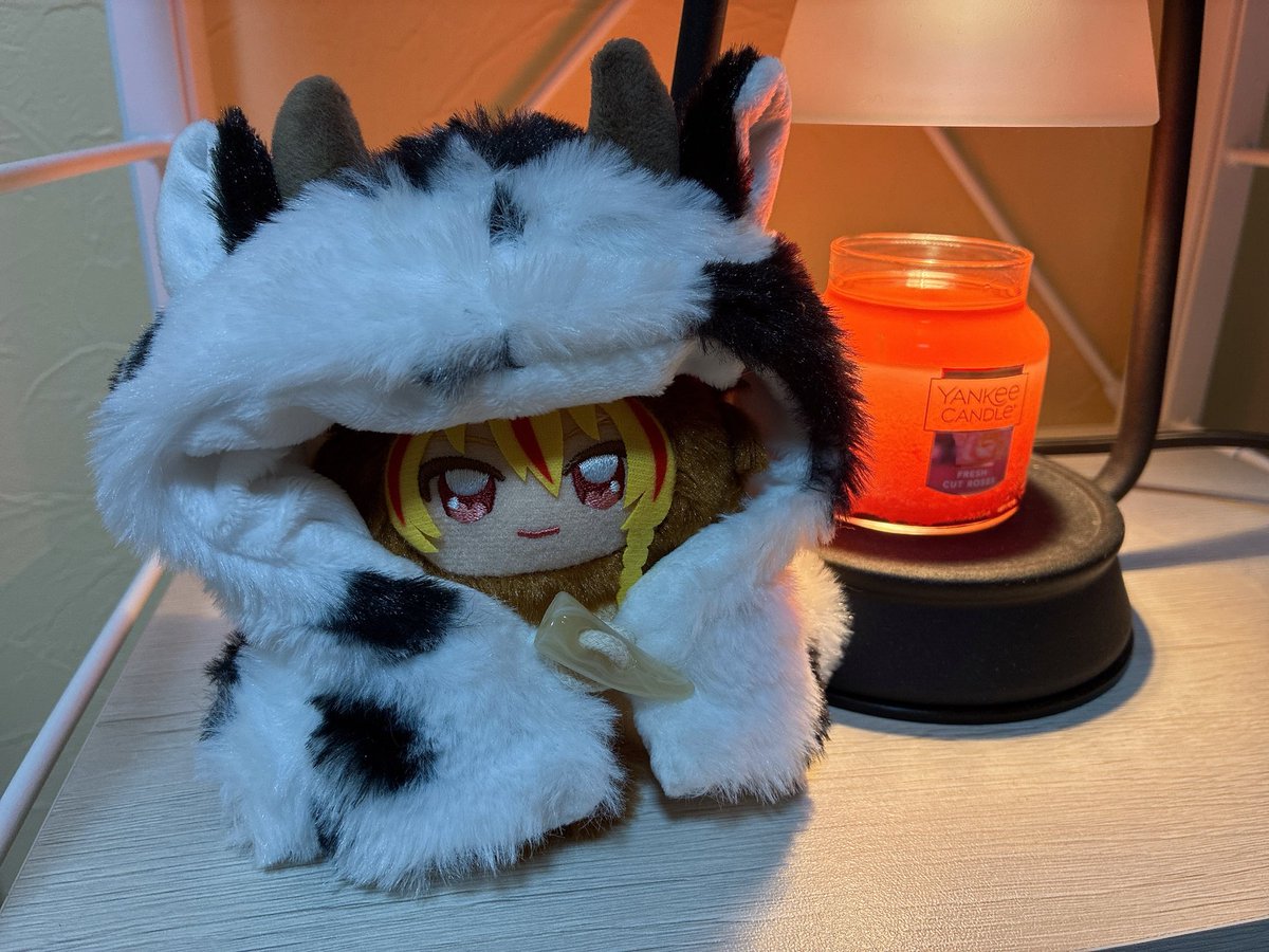 prda3amfr's tweet photo. 別の子用の服だからぶかぶかだけど可愛い https://t.co/6qxjWLpN6k