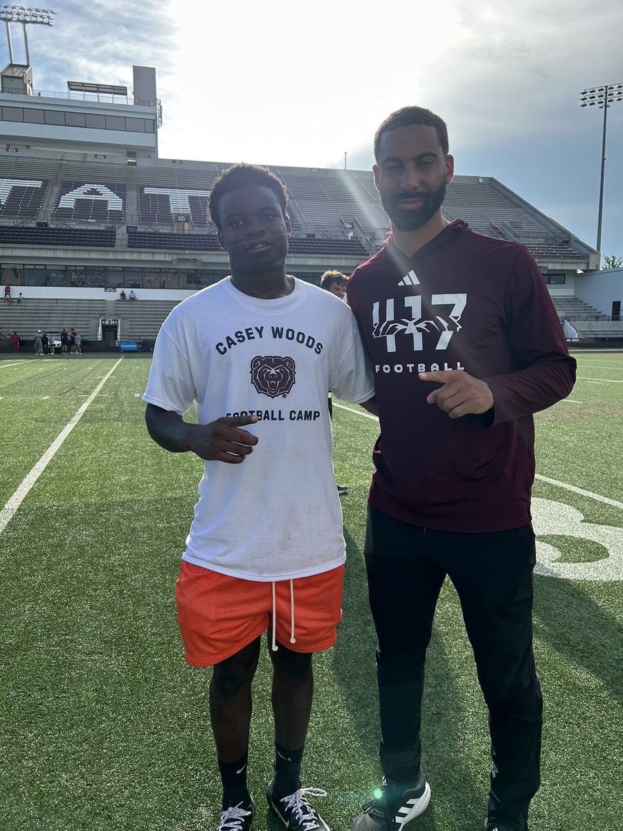 AycenLarkin's tweet photo. Yesterday I had a great time at Missouri state football camp I learned a lot of new things from the football coaches and I loved the competition🔥
@JBonney_4 @JaySaff85 @CLong2021 @CoachJBlank @CoachBBlank @Rbonner24 @coachp_07 @CoachDreThomas https://t.co/K9pgbxD8EO