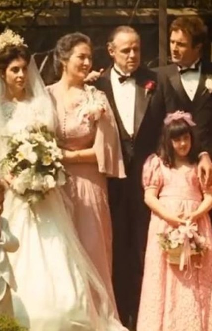 DHollyday7's tweet photo. Zapatero con Sonsoles, sus dos hijas y Gertrudis https://t.co/xMSwEAADvI