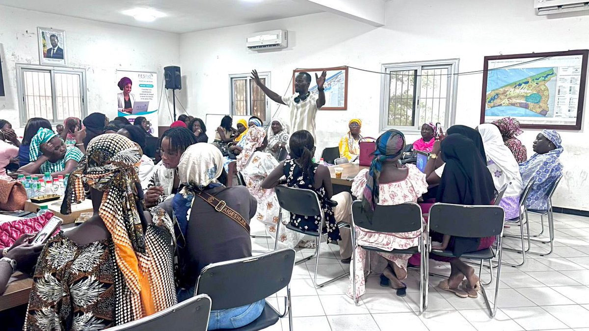 FESTICsn's tweet photo. 📸 Retour en images sur les 2e et 3e journées du FESTIC Boost Numerique à Dakar. Les participantes ont appris à créer leur identité visuelle, géolocaliser leur entreprise, concevoir des supports de communication et développer leur présence numérique. 🚀✨
#FESTICBoostNumerique https://t.co/LONH3fcvvS