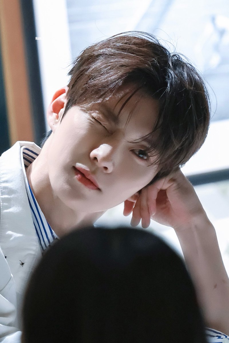 Haze__Q's tweet photo. 260616
잘..생김..잘..생김..
#THEBOYZ #더보이즈 
#Q #큐 #지창민 #창민 https://t.co/hBPO5lIrnd