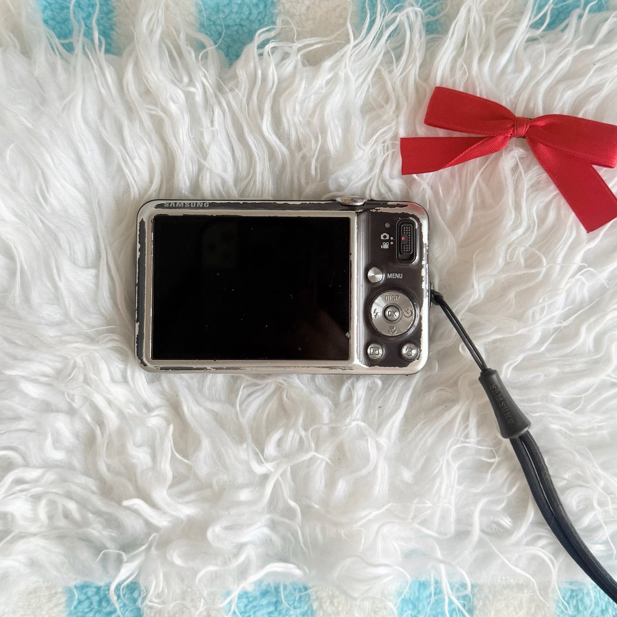 cutzy2hand's tweet photo. Samsung ST50(Hit!) ★໒꒱₊
โทนสวยละมุล ผิวขาวสวยไม่ติดเหลือง
แฟรชฉ่ำๆ ซูมปกติ จอสวยไม่ย่น🪼
🎀อุปกรณ์:กล้อง+แบตแท้+เมม+สายคล้อง
ราคา 1390รวมส่งคุ้มๆ

*พิจารณาดีๆก่อนซื้อ ไม่รับเปลี่ยนคืนทุกกรณีค่ะ
#ส่งต่อกล้อง #กล้องดิจิตอลมือสอง #กล้องดิจิตอลเก่า #เช่ากล้อง #กล้องดิจิตอล https://t.co/5569GHDABP
