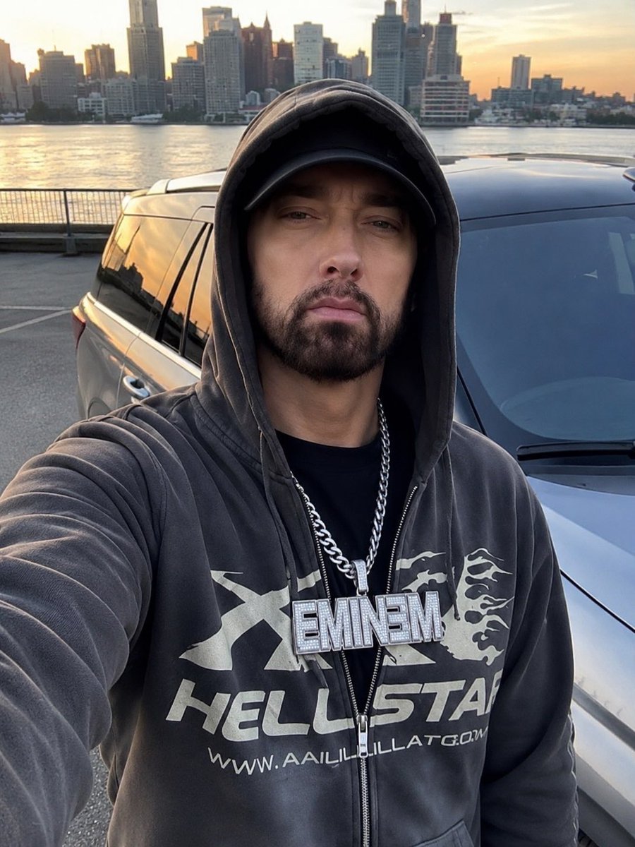 Mmather014's tweet photo. Stans 🔥💯#Eminem #Stan https://t.co/6Jc2cwJmAK
