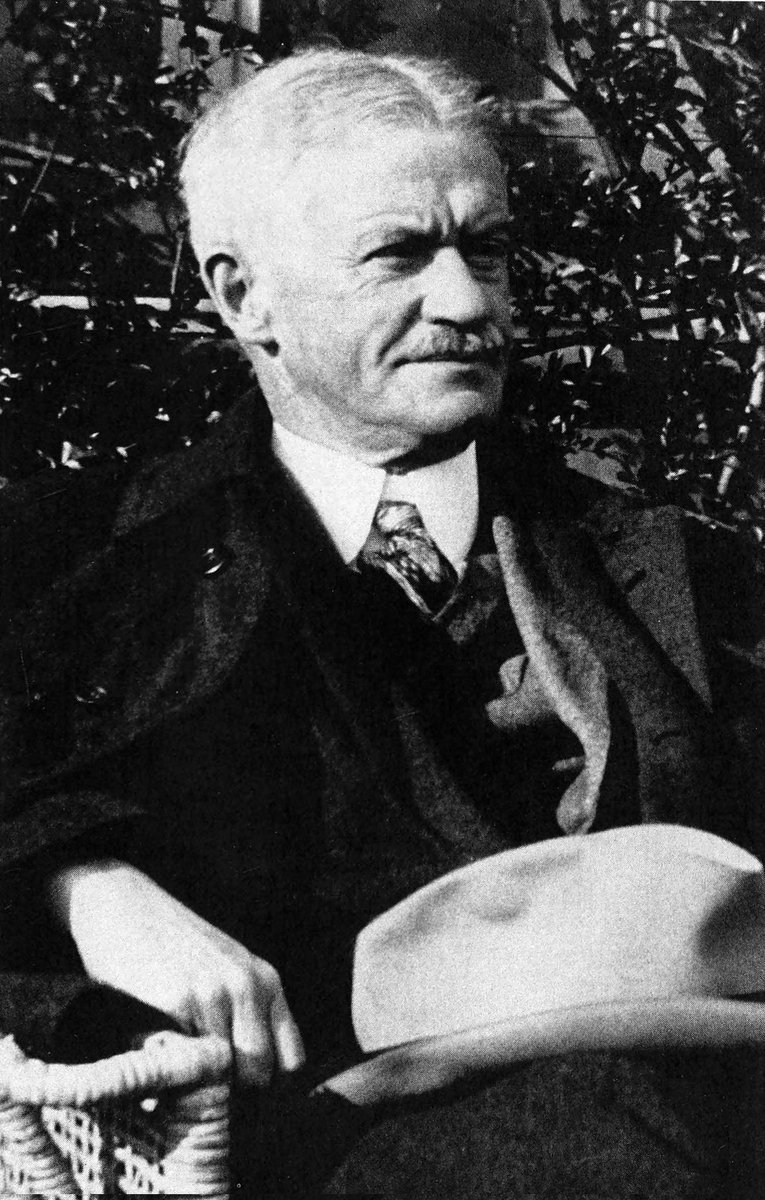 xestadominimo's tweet photo. “El Estado reclama y ejerce el monopolio del crimen”.

- Albert Jay Nock - https://t.co/LPVEaRi6Dq