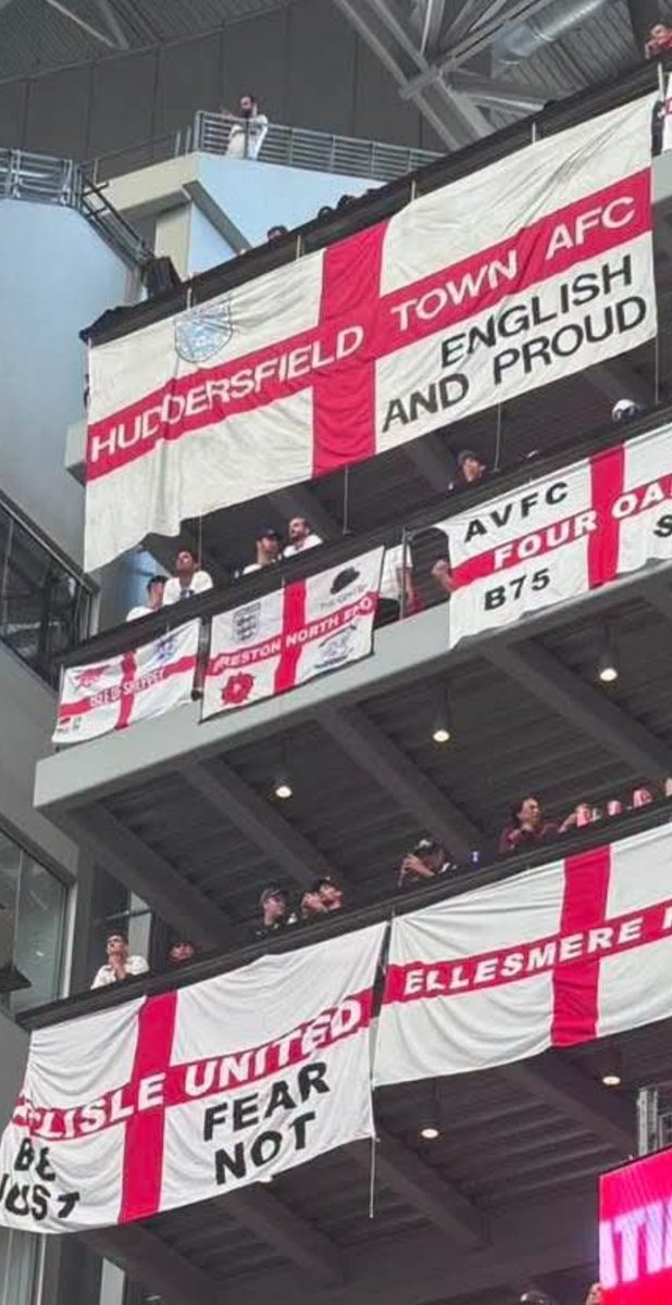 UnkleKnacker's tweet photo. @reece_dinsdale Meanwhile a photo taken inside the stadium last night 🤔😁 https://t.co/mIU9FAvihs
