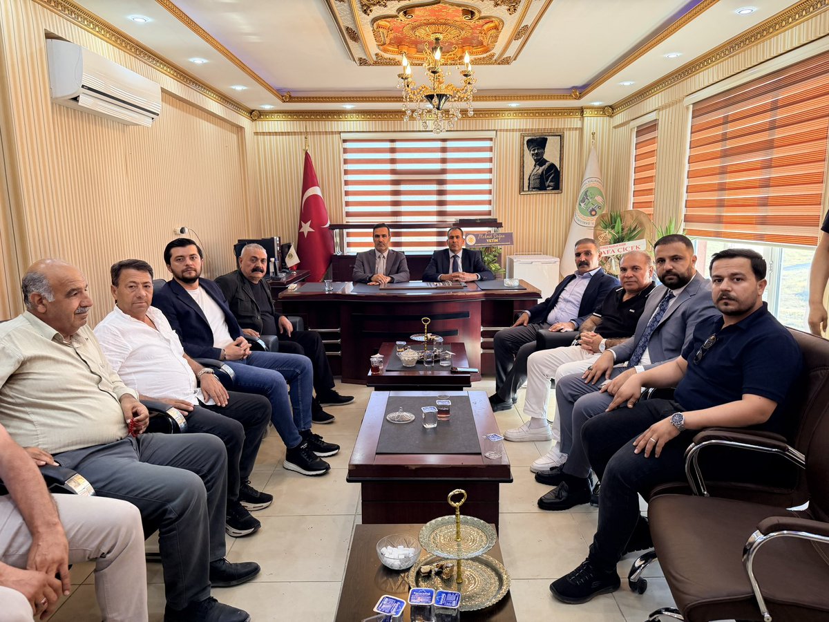 emin_yetim's tweet photo. Şanlıurfa Besi Organize Sanayi Bölgesi Başkanlığına seçilen kıymetli akrabam Sayın Hasan Karataş’ı ve değerli yönetim kurulunu hayırlı olsun ziyaretinde bulunduk.

Şanlıurfa’mızın üretimine, istihdamına ve ekonomik kalkınmasına önemli katkılar sağlayacak bu görevin kendilerine hayırlı olmasını diliyor; nazik misafirperverlikleri için teşekkür ediyor, çalışmalarında başarılar temenni ediyorum.

@hsnkaratas1907
