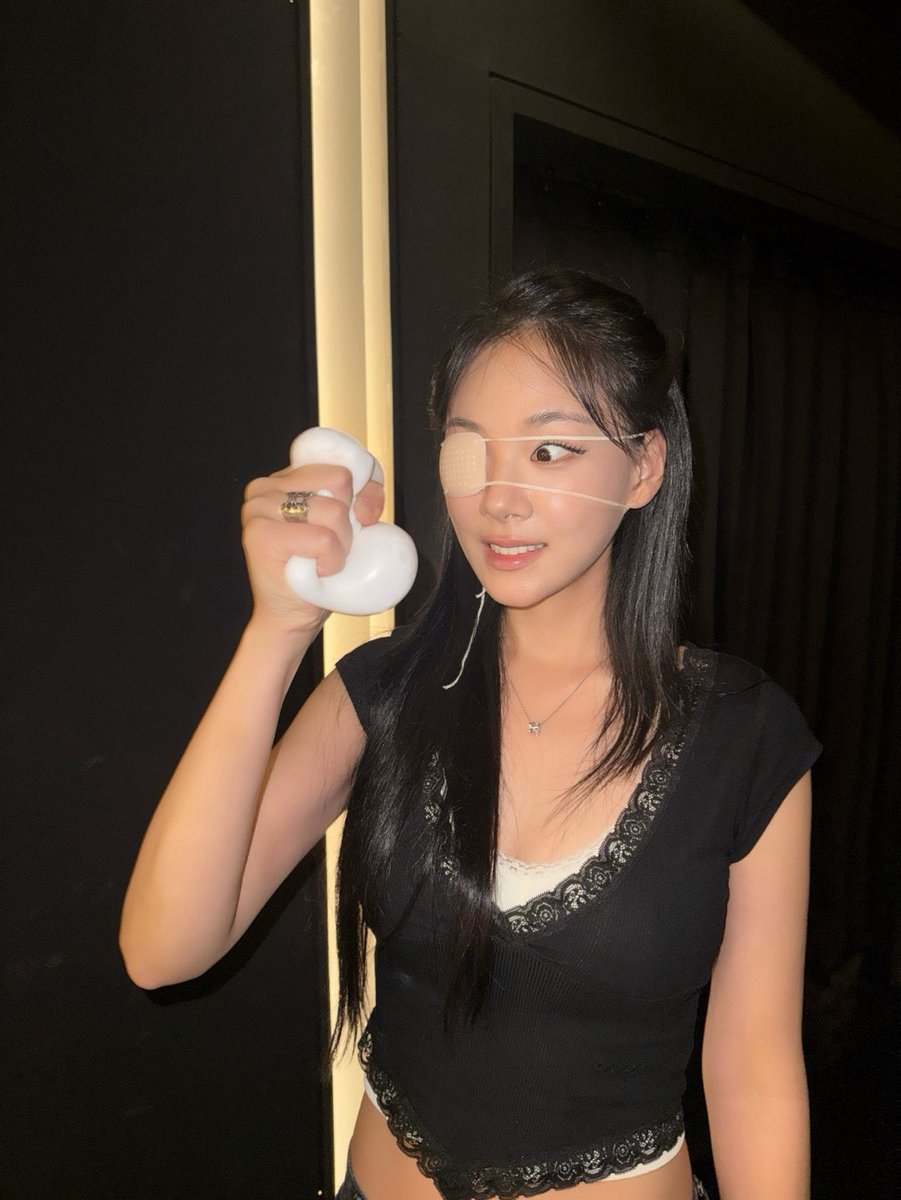 nakedbibi's tweet photo. [📸]
260618
@ 토이스토리5 프라이빗 상영회

#비비 #BIBI https://t.co/SngIKj5ydM