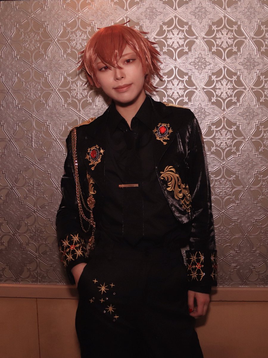 ouan_cos's tweet photo. 【cosplay】

twst/❤️(ver.💎🎤)
🫶多めver

📸»@chio_mimiz https://t.co/tnvndUbCWG