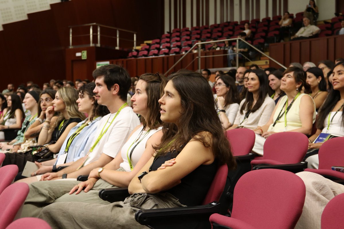 IBECBarcelona's tweet photo. Al llarg del dia, hem presentat actualitzacions i desenvolupaments rellevants i creat espais de conversa en un entorn informal 👏 https://t.co/3I9knr7UnF