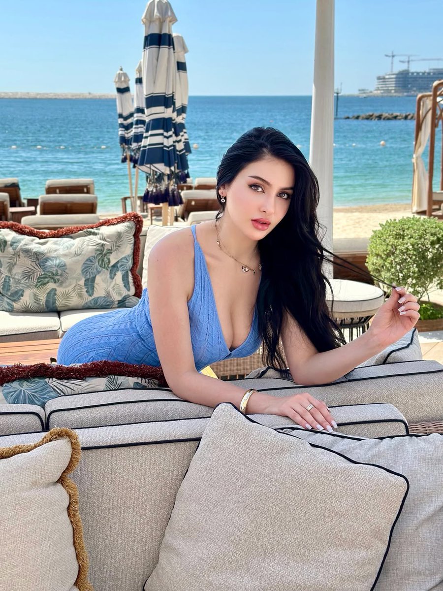 Alpha39_'s tweet photo. If beauty were a theory Haneen Hamandosh would be the proof 😮‍💨💙✨ https://t.co/SIz7KByeYk