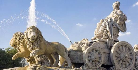 1899Tito's tweet photo. @elzorrotacneno Fuente: La Cibeles de Madrid https://t.co/5tay0RYEJI