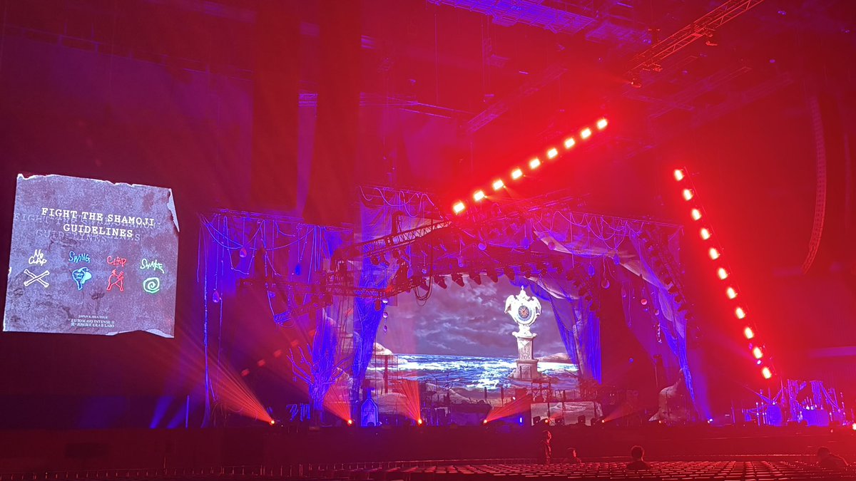 vehosalamander's tweet photo. フロムのダークファンタジーみたいなライブでした https://t.co/IRIvWh1RFR