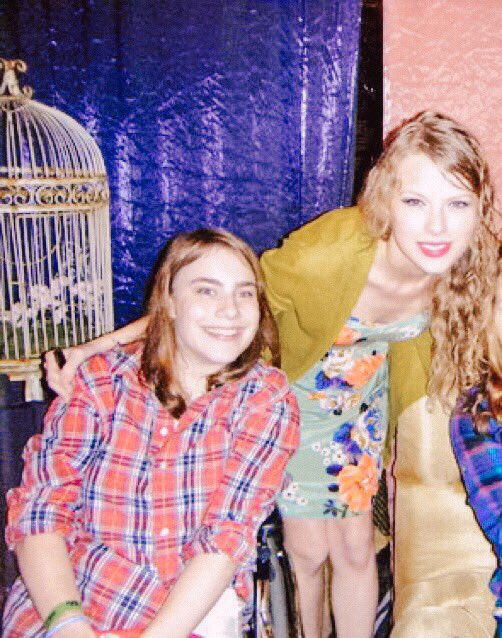 freenowswift's tweet photo. 15 years. love you forever 🫶🏻 @taylorswift13 @taylornation13 #tparty https://t.co/6fhwoBxEJE