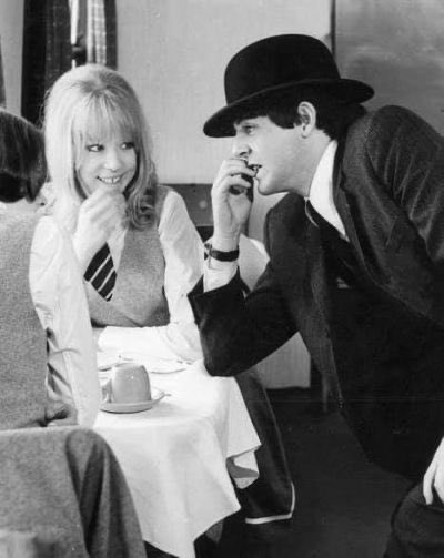pxttieboyd's tweet photo. Happy birthday to the incredibly talented Paul McCartney! ♡

Here’s a photo of Paul and Pattie on the set of ‘A Hard Day’s Night’ (1964). https://t.co/2b3W3WJIzO
