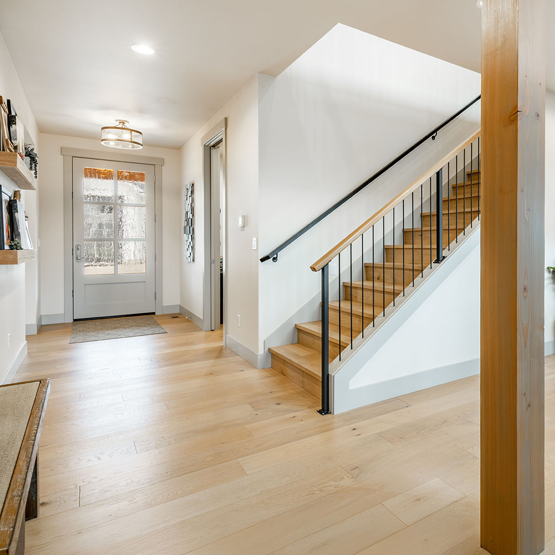 FindHomeIdeas's tweet photo. Your home’s exterior is the first thing people notice. Updated entryways, lighting, and exterior details can instantly create a more welcoming look this summer season.

Explore more at https://t.co/OD0GxKjMiK https://t.co/iMeVOTSy29