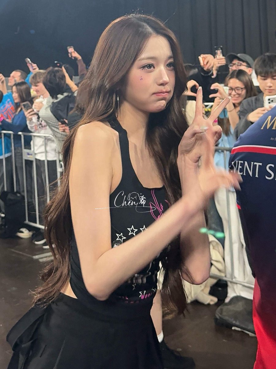 ݁ tweet media
