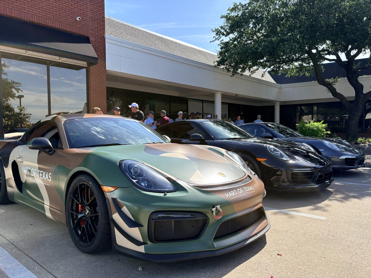 FifthGearAuto's tweet photo. Mavs and Mocha was a blast! Huge thanks to everyone who came out and to PCA for teaming up with us. Great coffee, awesome Porsches, and even better company. Until next time! ☕🍩

#PorscheLife #CarCommunity #MavsAndMocha https://t.co/heJYjPENUx