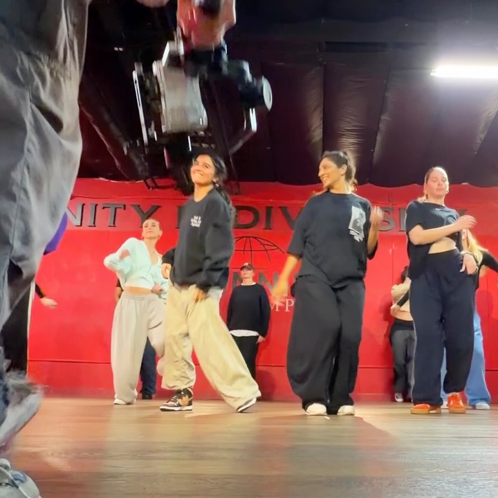 eshhpat246's tweet photo. Training vids that are finally making it to the grid ♥️

1:  | dancing with
2 &amp; 5:
3.  &amp;
4. https://t.co/6dFsTaqe9Y