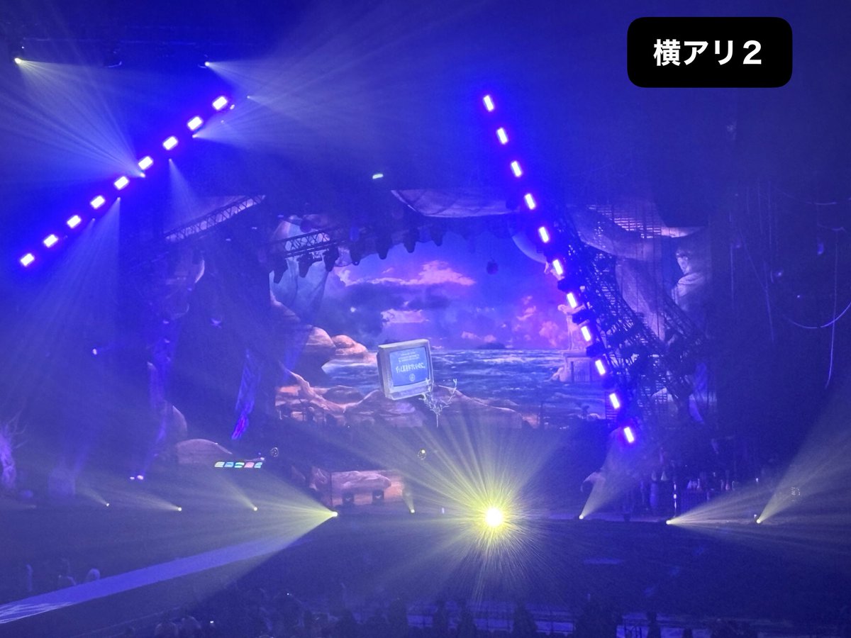 jump_kki's tweet photo. #ゾンクラ お疲れ様でした！
横アリ２とKアリ両日参加！
形の棺桶演出から、メディアノーチェまで
最高。ツワー連回は初でしたが、場所よってアレンジが違のに驚きました！即興は特にKアリ２の違う曲にしようよが本当に違う曲になっていて、圧倒されました。楽しかったな！絶対また行く！
#ずとまよ https://t.co/4Vw2P2HB2Y