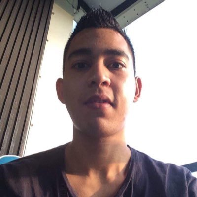 cyrus_razavi's tweet photo. Her har vi Danni Jeppesen, @danskhed1, som råber “perker” til højre og venstre, mens hans eget profilbillede får ironien til at skrige. 

Den unge mand ejer åbenbart ikke et spejl. 🤣🤣🤣

#dkmedier #dkpol https://t.co/kWslTanKDj
