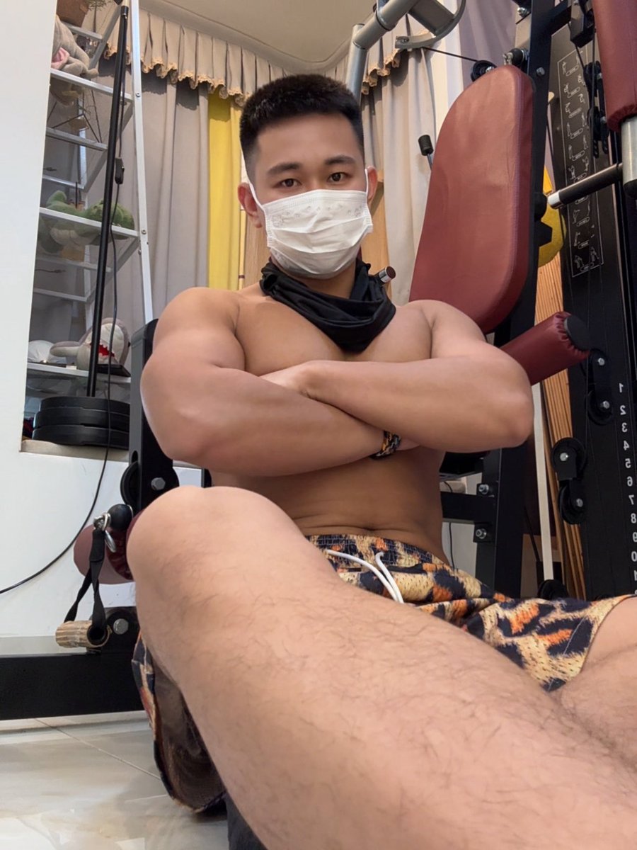 wdxsen1's tweet photo. 朋友说这照片可以发推 https://t.co/miMBEmEq31