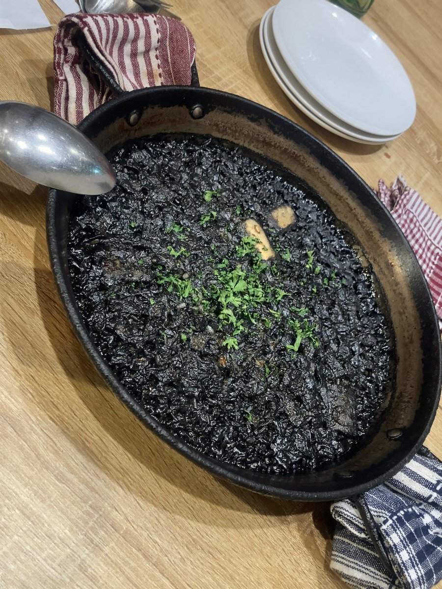 TAROS_TDR's tweet photo. @ecopan_japan @amacelo 
生ハム以外も抜群に美味しいので、お気に召したら幸いです🥘 https://t.co/rChMJDMmip