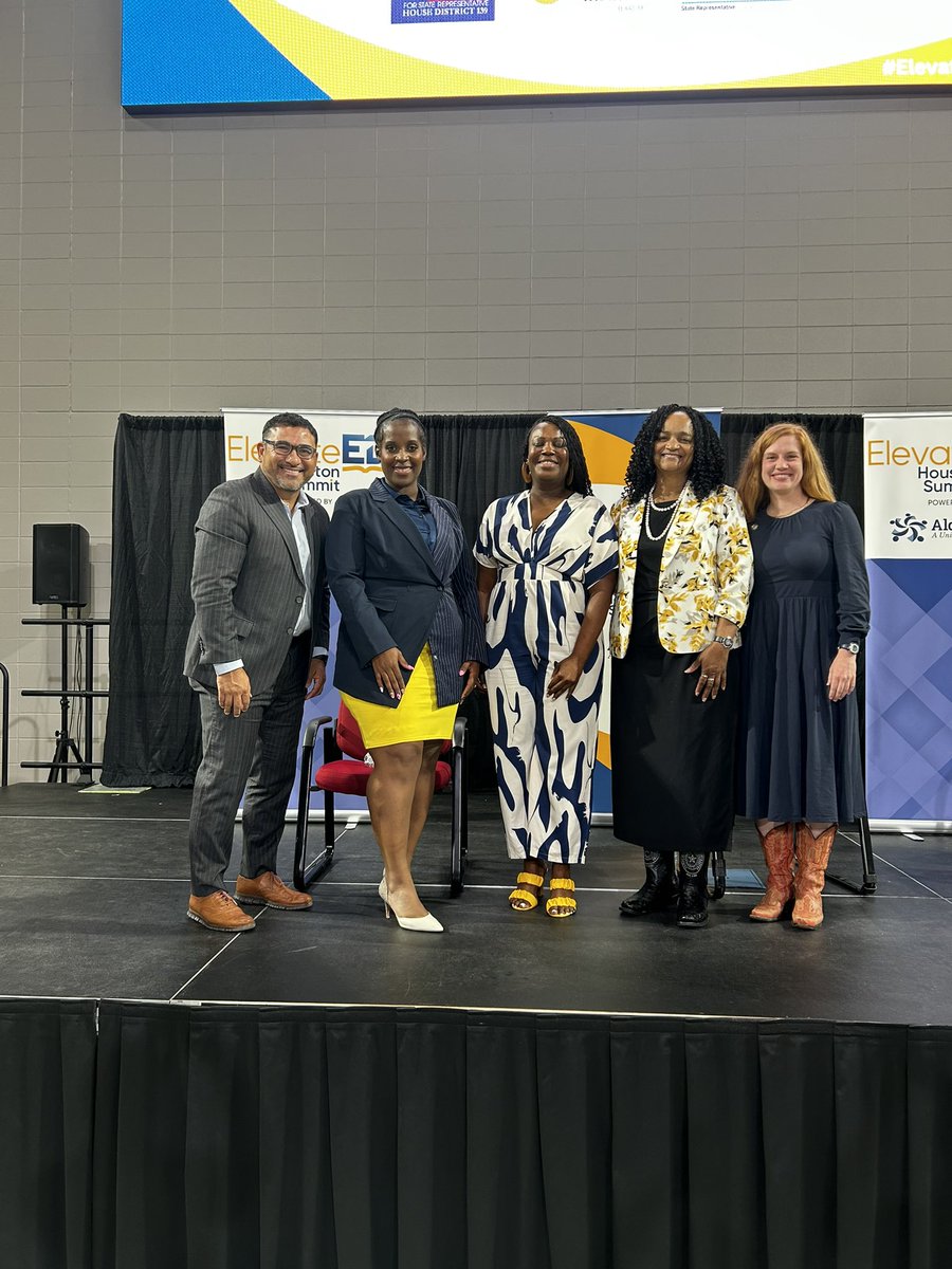 RepCWJ's tweet photo. Texas is stronger when our educators are empowered! 💪🏾

Yesterday, I had a great time participating in @AldineAFT6345’s legislative panel on civic engagement 🗳️

We discussed how to teachers and lawmakers can collaborate on issues that matter most #TeamCWJ #HD139 https://t.co/Hoz0B4wPbl