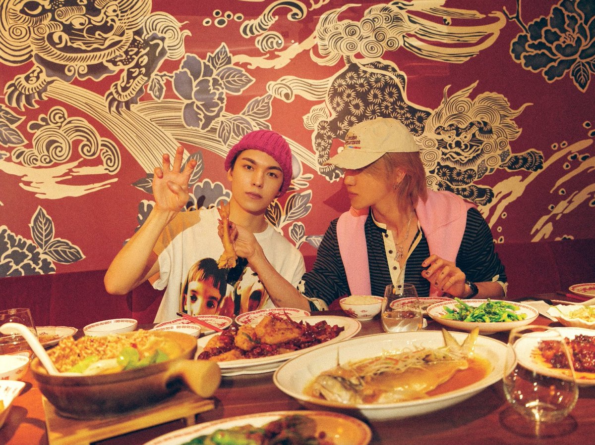 v_vPsycheros's tweet photo. 관계성 좀 아시는 분, 배우신 분의 작품이 아닐리 없음 🥹
어쩜 이런 사진을 앨범에 박제 해버리겠다고 하시다니
하.. 정말 감사합니다 ㅠㅠㅠㅠㅠ 
내 사랑 하오츄 😘 https://t.co/93zL7nBufW