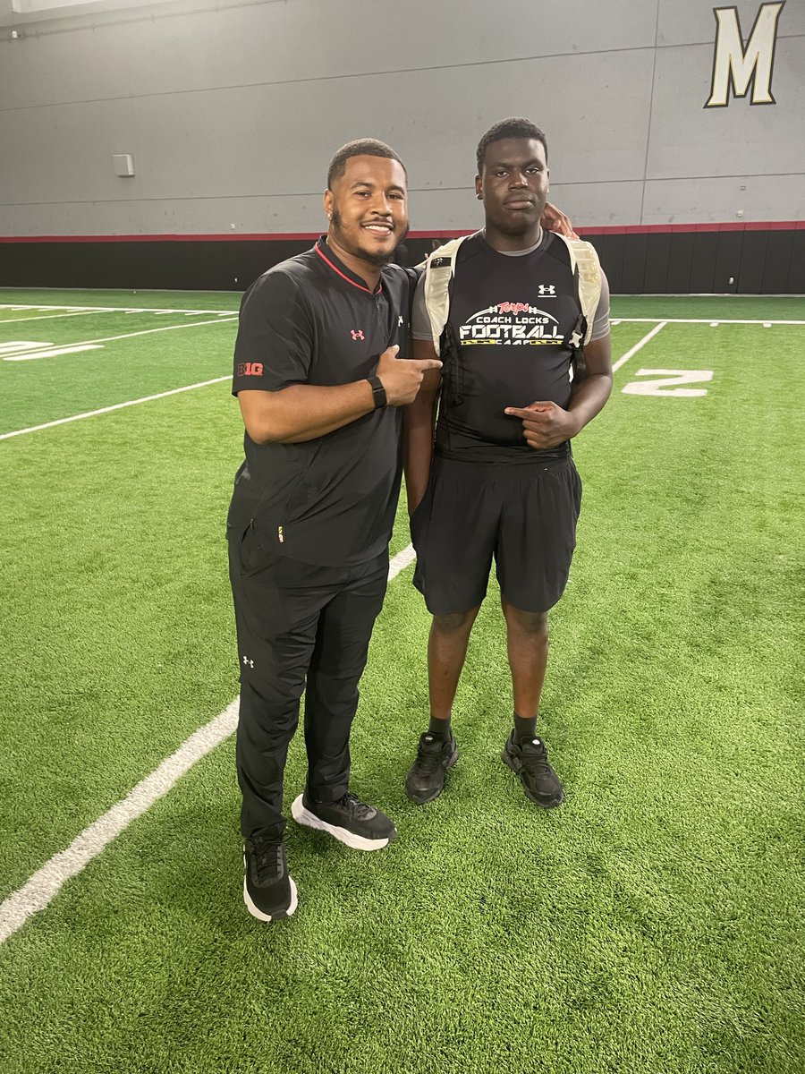 skobks24844's tweet photo. Great experience at the University of Maryland camp today!

DE | C/O 2028
6’3” | 5.2 hand-timed 40

Still waiting on my 1v1 film.

The work continues. 💪🏈
#Recruiting #DE #ClassOf2028 https://t.co/Qt2HAeDlQ0