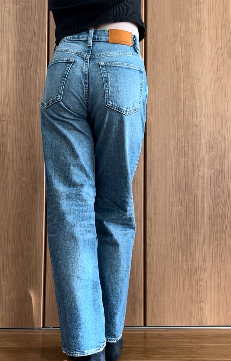 flying_ika_ring's tweet photo. こんなMOUSSYも持っている。買ったばかりの新品高級デニムを��マン汁で汚すことはさすがに気が引けたので、ボッキしないように細心の注意を払いながら洗練されたデニムの感触を味わった。
ブランド立ち上げ以来のMOUSSYのジーンズ全種をこの手中に収めて、デニムフェチ全振りの博物館を設立したい。 https://t.co/Vbh3hzvPOU