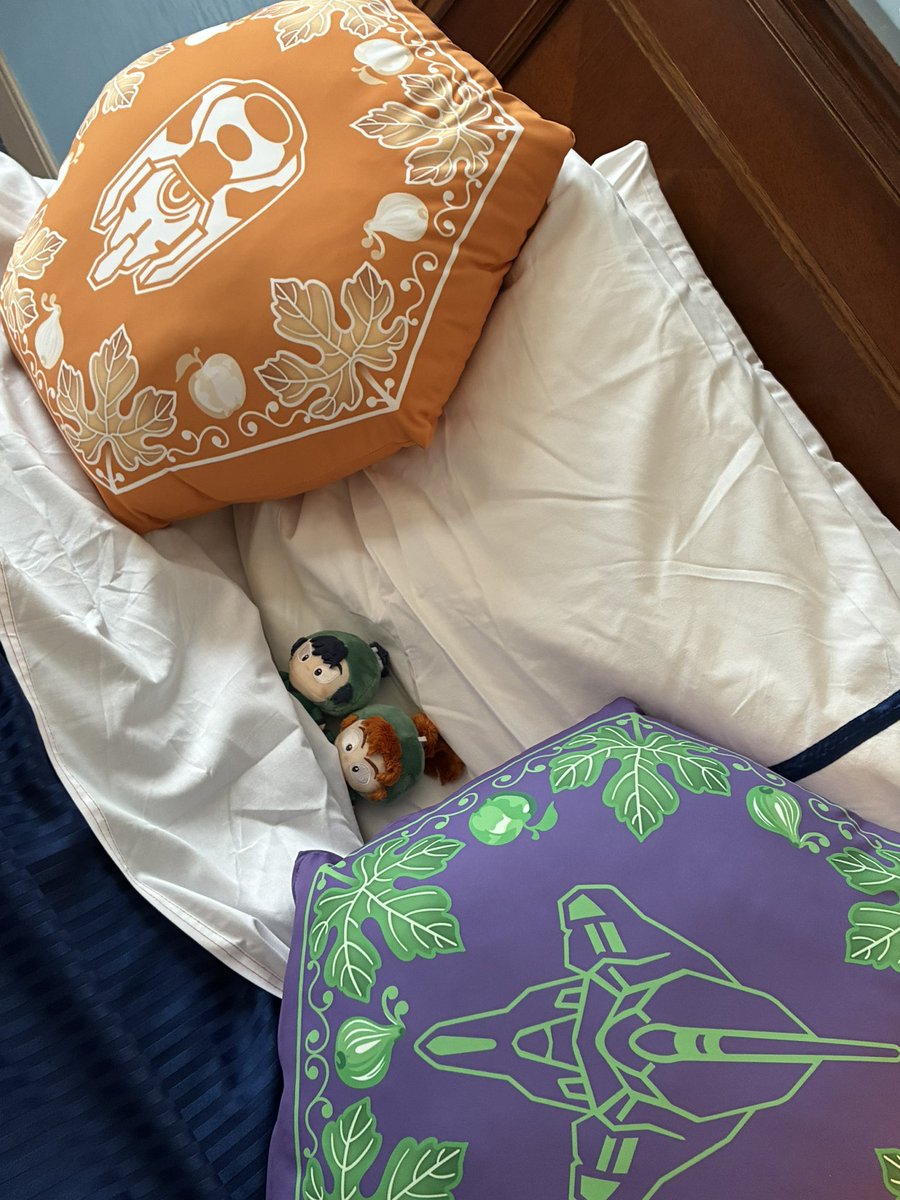 anstfine's tweet photo. ハウステンボス楽しかった！
帰り際に前教えてもらった撮り方で撮ってみました😊
3枚目は寝相悪いver笑

数日かけて感想呟く予定です！
とりあえずエヴァのライドに4回乗って来ました！！！！ https://t.co/K5MHTpXqME