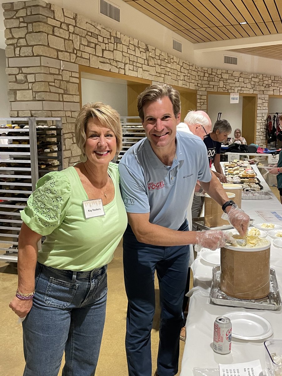 VoteJakeVogel's tweet photo. Happy to take part in a delicious tradition in Jeff City last night at the 68th Annual St. Mary's Hospital Auxiliary Ice Cream Social! Always nice to see our community come together to support a great cause! https://t.co/bDIz87uhO5