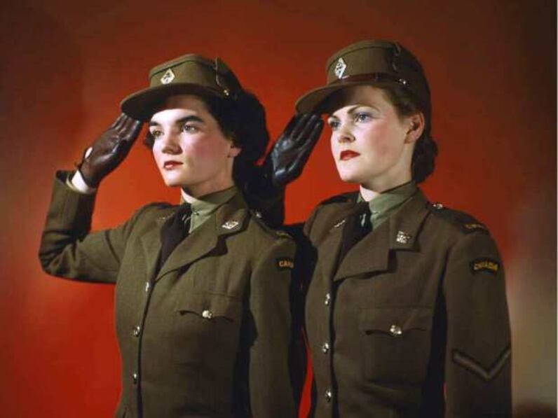 CanadianAesth's tweet photo. Canadian Women’s Army Corp (1941) https://t.co/BJ9MMZi1Vj