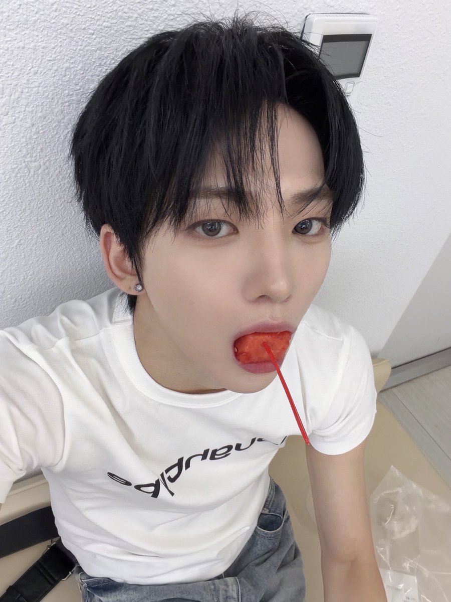 410KMJ's tweet photo. 귀영ㅎㅎㅎ🖤🖤🖤 https://t.co/a1WqQdhSVN