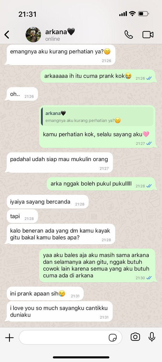 oseaneye's tweet photo. prank kamu masi sama yang kemaren itu? but make it arkana belva version

─ yeongyu one tweet au https://t.co/a9QE2VuG7z